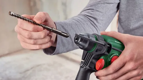 Перфоратор Bosch UniversalHammer 18V