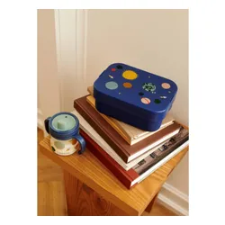 Dziecięcy pojemnik na jedzenie Liewood Kamil Lunchbox - universe / classic navy