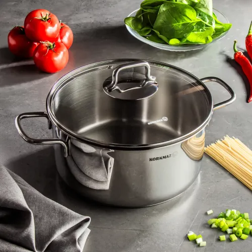 Garnek ze stali nierdzewnej z pokrywką KORKMAZ PERLA 5,5 l