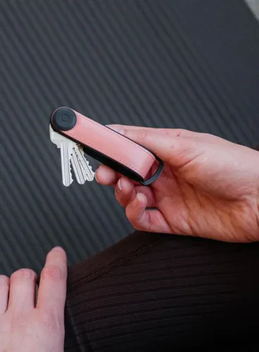 Skórzane etui organizer na klucze Orbitkey Hybrid Leather - pastel pink