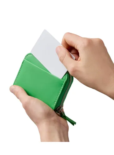 Кошелек Bellroy Folio Piccolo, кожаный, неоново-зеленый