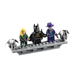 Конструктор Lego 76139 DC Super Heroes -  Batmobile Бэтмобиль 1989