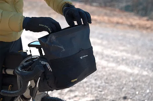 Torba na kierownicę APIDURA Expedition 2.0 Front Accessory Pack