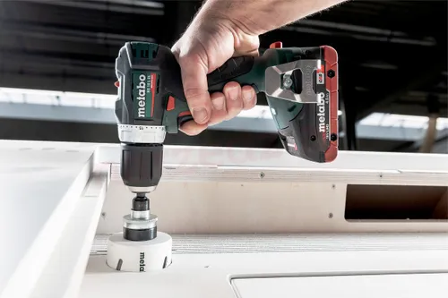 Metabo BS 18 L BL 2x2 tornavida matkabı. 0Ah