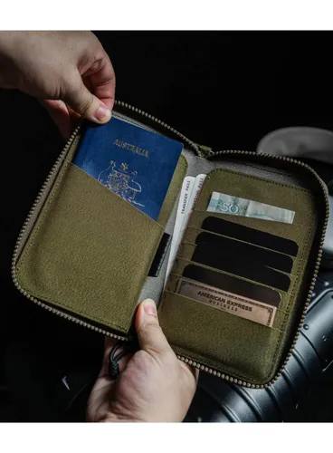 Кошелек Alpaka Zip Passport, армейский зеленый