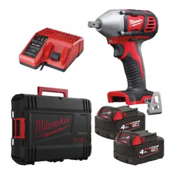 Ударный гайковерт Milwaukee ½ M18 BIW12-402C (2 аккумулятора, зарядное устройство, кейс)