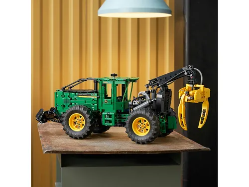 LEGO Technic 42157 John Deere 948L-II Traktörü