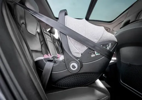 Fotelik samochodowy LIONELO Moxie i-Size 40-87 cm (0-13 kg) Czarny