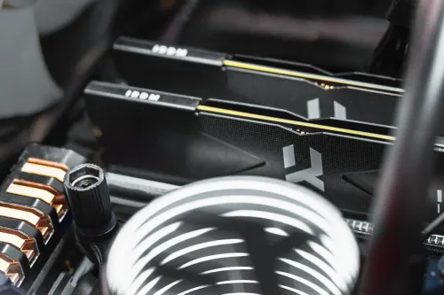 Pamięć RAM GoodRam IRDM DDR5 16GB 6000 CL36 Czarny