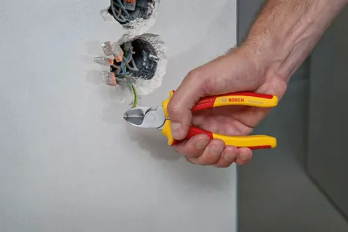 Zestaw szczypcy i wkrętaków BOSCH 1600A02NG2