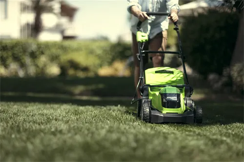 Greenworks çim biçme makinesi G40LM41K4