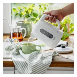 ADLER Strix AD 1380w 1 l - czajnik elektryczny bezprzewodowy plastikowy