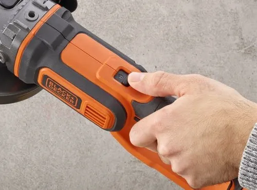 Black &amp; Decker Taşlama Makinesi BCG720M1