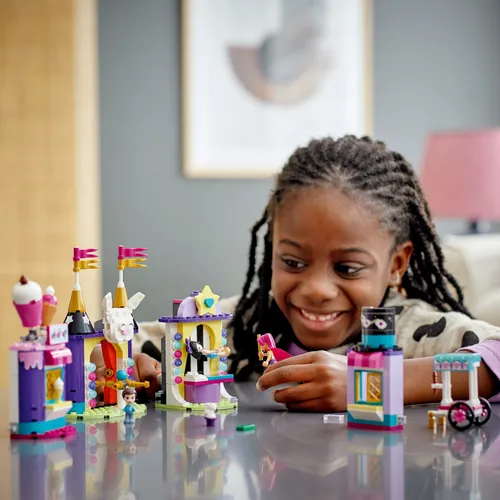 LEGO Friends Magiczne stoiska w wesołym miasteczku 41687