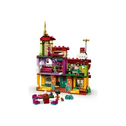 LEGO ve Disney Princess 43202 Madrigalların evi