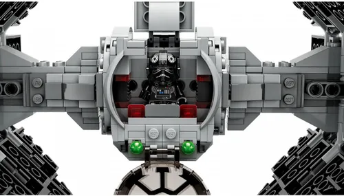 LEGO Star Wars 75348 Мандалорианский клык против TIE-перехватчика