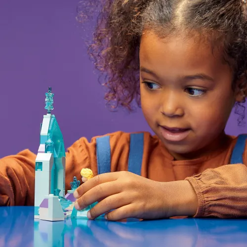 LEGO 43199 Disney Dziedziniec zamku Elsy