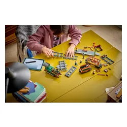 LEGO City 60511 Retro pociąg z lokomotywą parową, zestaw klocków 7+