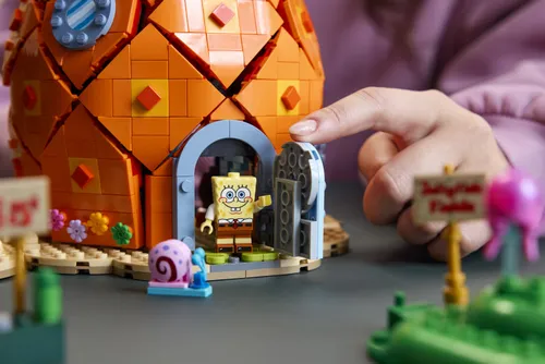 LEGO 11386 Icons SpongeBob Kanciastoporty: Bikini Dolne
