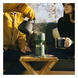 Kubek turystyczny z pokrywką Stanley Classic Legendary Camp Mug 0,35 l - hammertone green