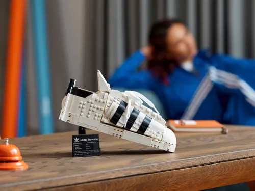 Конструктор Lego Icons 10282 But Adidas Superstar