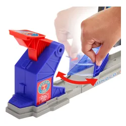 Tor DISNEY Auta Złoty tłok JHL42