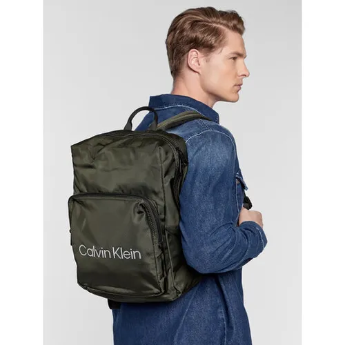 Calvin Klein CK trebuie să pătrat Campus Rucsac BP Rtw K50k510004 întuneric de măsline MRZ