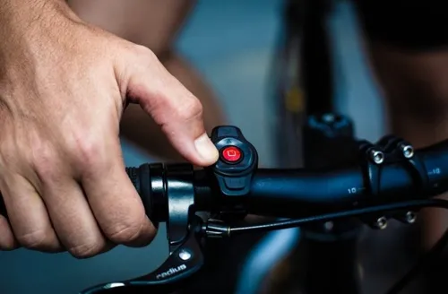 Kask rowerowy LIVALL EV021 Czarny Miejski z lampką (rozmiar L)