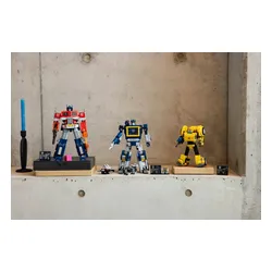 LEGO 10358 ICONS Transformers: Soundwave