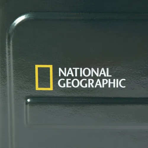 Средний жесткий чемодан National Geographic Balance N205HA.60.17 ДК.Грин