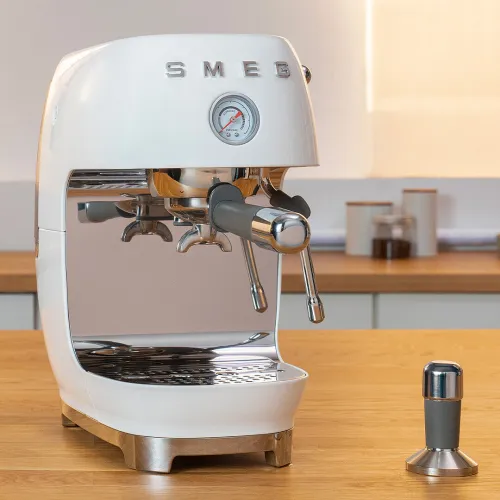 Ekspres kolbowy Smeg ECF03CREU