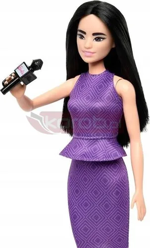 LALKA BARBIE ŚWIAT SPORTU ZESTAW 4 LALEK trenerka sędzia reporterka menedż HKT80