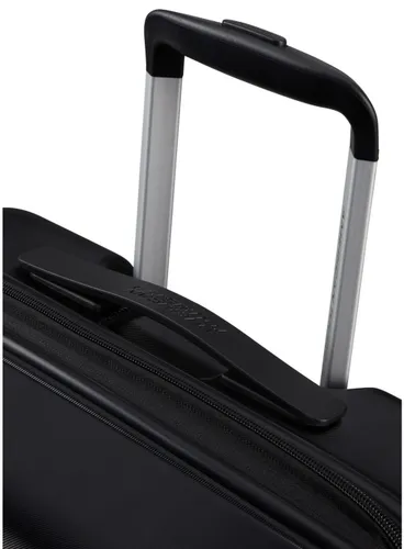 Средний чемодан American Tourister Flashline-shadow black