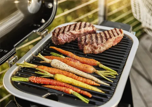 Grill elektryczny WEBER Lumin Compact Czarny