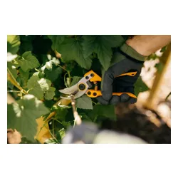 Sekator jednoręczny Fiskars PB-8 M