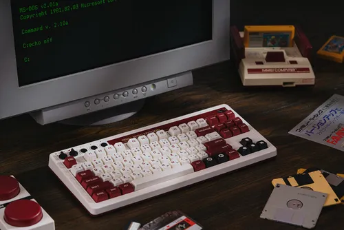 Klawiatura mechaniczna 8BitDo Mechanical Keyboard Fami Edition Kailh Box Brown V2 Brązowy