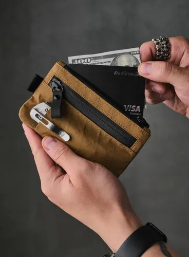 Portfel saszetka Alpaka Zip Cardholder - coyote brown