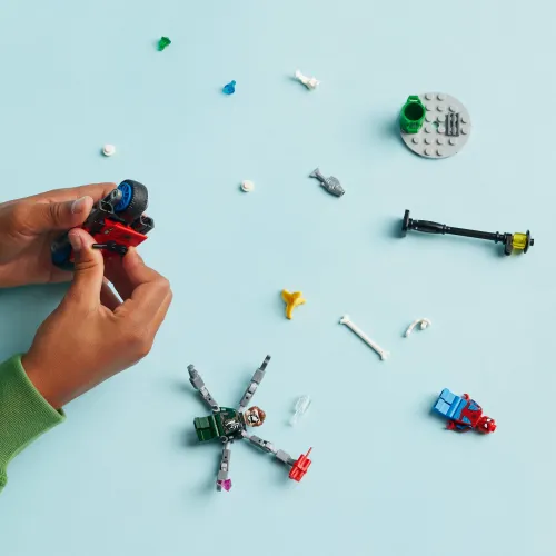 LEGO 76275 Marvel Pościg na motocyklu: Spider-Man vs. Doc Ock