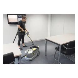 Karcher моющий пылесос Puzzi 10/1 1.100-130.0