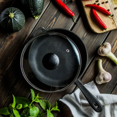 Patelnia żeliwna z pokrywką MAYSTERNYA IRON 26 cm