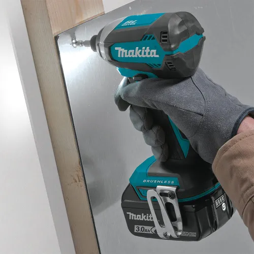 Makita vida makinesi DTD153Z 18 V