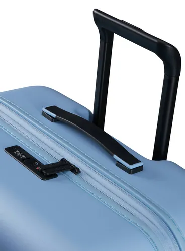 American Tourister'ın Büyük Genişletilmiş bavulu Novastream-pastel blue