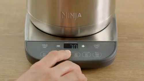 Czajnik Ninja KT201EU 1,7l 3000W Regulacja temperatury