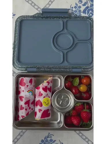 Lunchbox 4-komorowy Yumbox Pret ze stalową tacą - Paris blue glitter