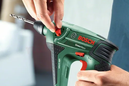 Перфоратор Bosch Uneo Maxx