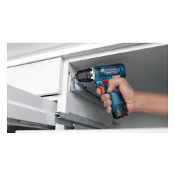 Akumulator BOSCH Professional 1600A01NC9 2Ah/4Ah 12V + ładowarka
