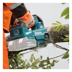 Motoferastrău Makita DUC306ZB