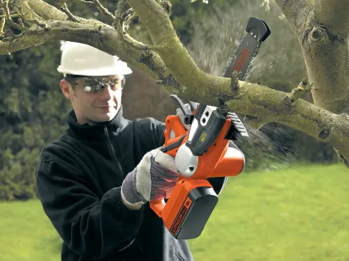 Цепная пила BlackDecker GKC1820L20