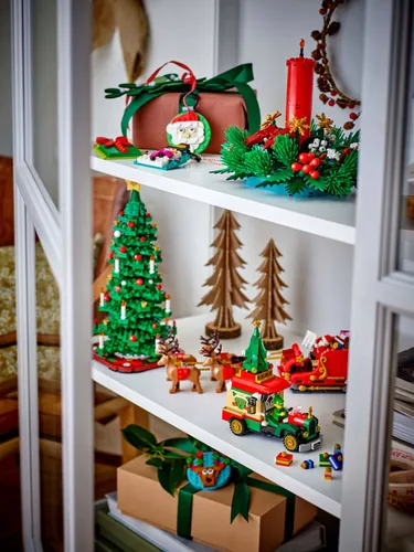 LEGO Iconic 40746 Ciężarówka Świętego Mikołaja