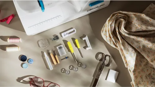 Maszyna do szycia CECOTEC BelleCouture 6600 Biały